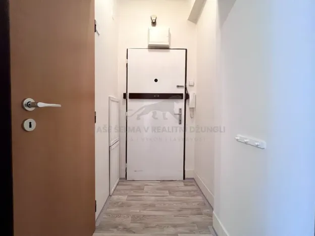 Pronájem bytu 1+kk, Praha - Kbely, Luštěnická, 25 m2