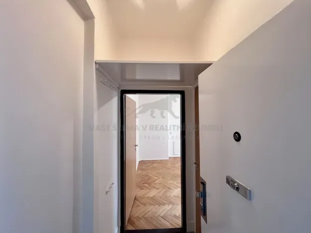 Pronájem bytu 1+kk, Praha - Kbely, Luštěnická, 25 m2