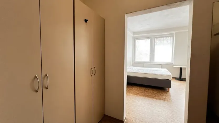 Pronájem bytu 1+kk, Praha - Smíchov, Křížová, 35 m2