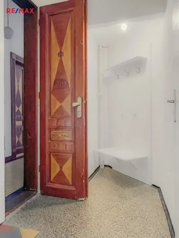 Pronájem bytu 1+kk, Praha - Vršovice, Orelská, 24 m2