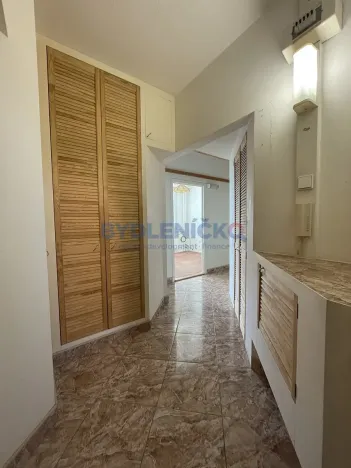 Prodej bytu 2+kk, České Budějovice, Jizerská, 50 m2