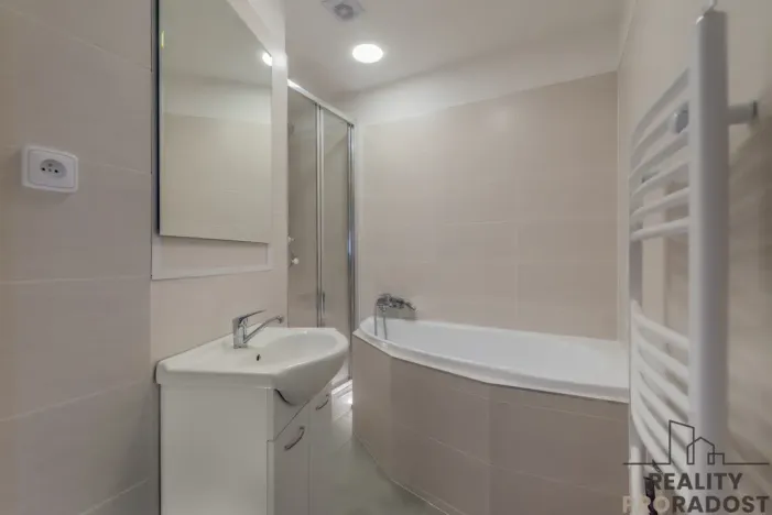 Prodej bytu 3+1, Znojmo, Sokolovská, 69 m2