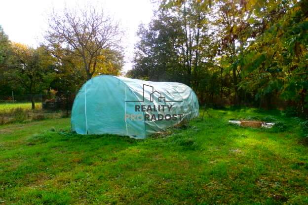 Prodej zahrady, Znojmo, 1330 m2