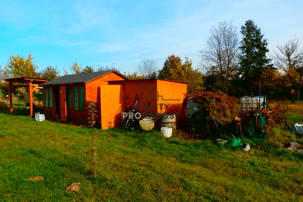 Prodej zahrady, Znojmo, 1330 m2