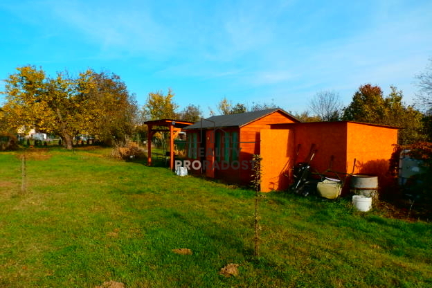 Prodej zahrady, Znojmo, 1330 m2