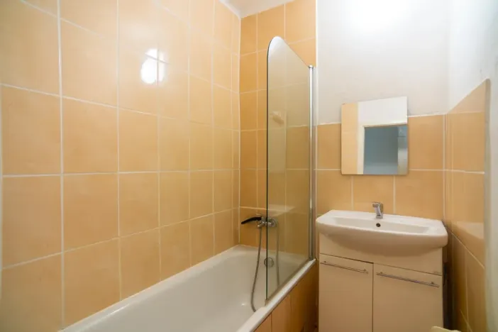 Pronájem bytu 2+1, Trutnov - Střední Předměstí, Železničářská, 56 m2