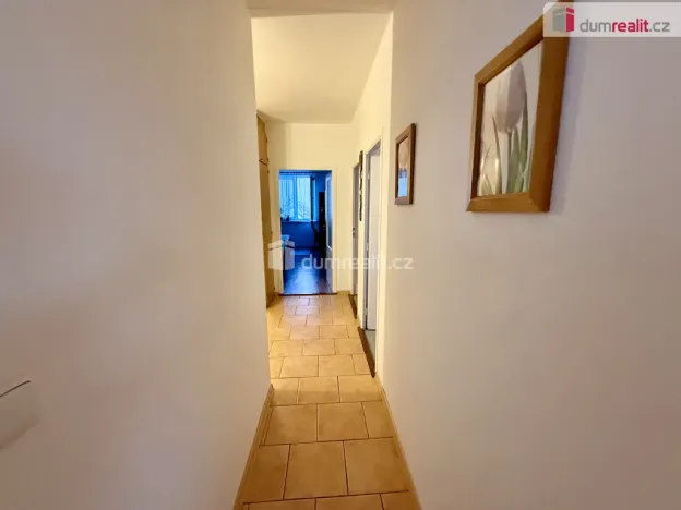 Prodej bytu 4+1, Karlovy Vary - Dvory, 1. máje, 60 m2