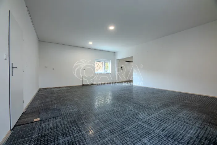 Pronájem obchodního prostoru, Vestec, Vestecká, 252 m2