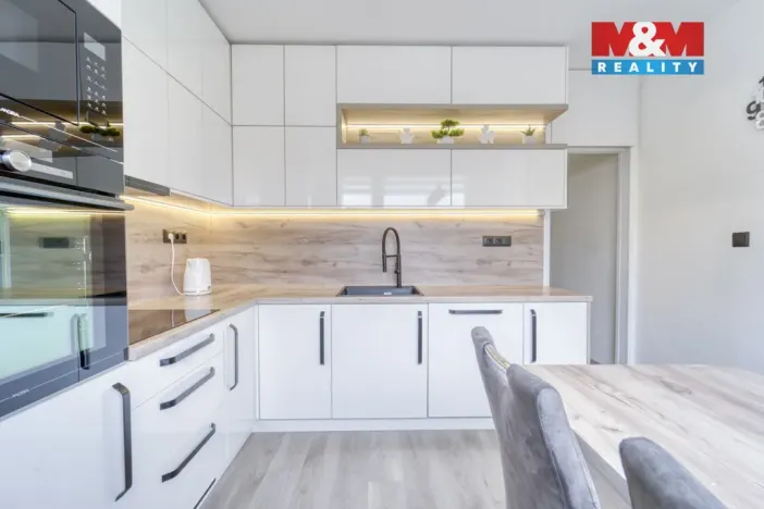 Prodej bytu 4+1, Plzeň - Bolevec, Rabštejnská, 83 m2