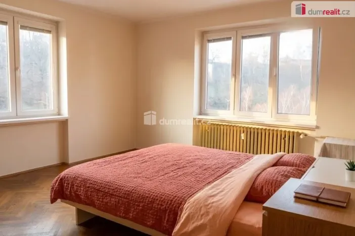 Prodej bytu 2+1, Karlovy Vary, nábřeží Jana Palacha, 63 m2
