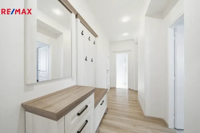 Prodej bytu 2+1, Karlovy Vary, Koptova, 78 m2