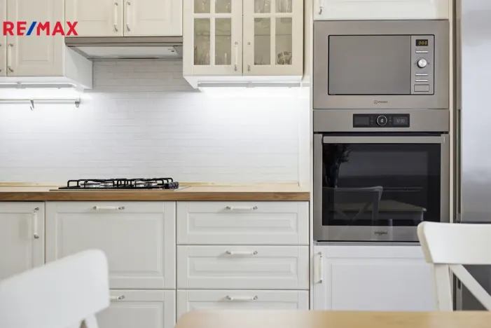 Prodej bytu 2+1, Karlovy Vary, Koptova, 78 m2