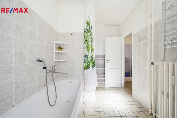 Prodej bytu 2+1, Karlovy Vary, Koptova, 78 m2