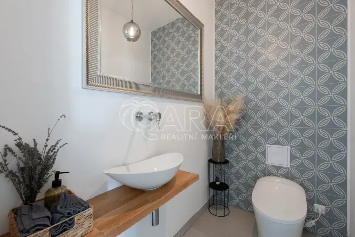 Prodej rodinného domu, Statenice, Nad Vinicí, 219 m2