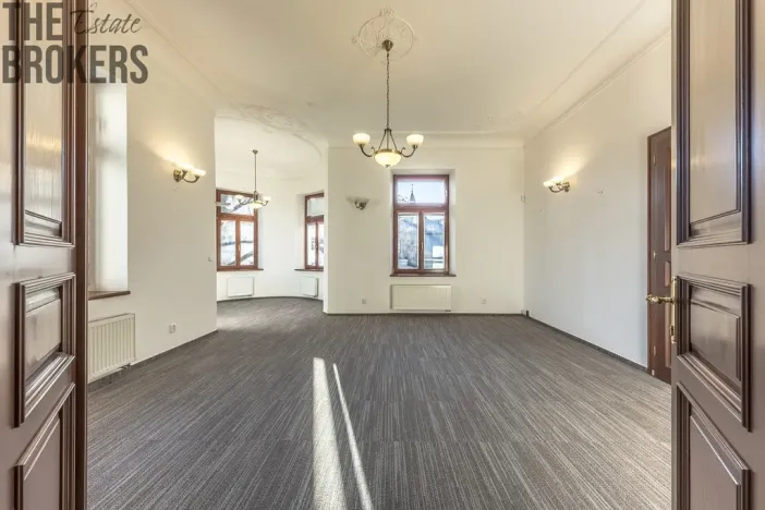 Pronájem kanceláře, Liberec - Liberec I-Staré Město, Vítězná, 230 m2