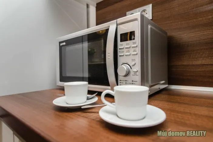 Pronájem bytu 2+kk, Praha - Střížkov, Zakšínská, 52 m2