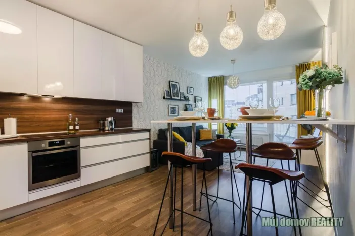 Pronájem bytu 2+kk, Praha - Střížkov, Zakšínská, 52 m2