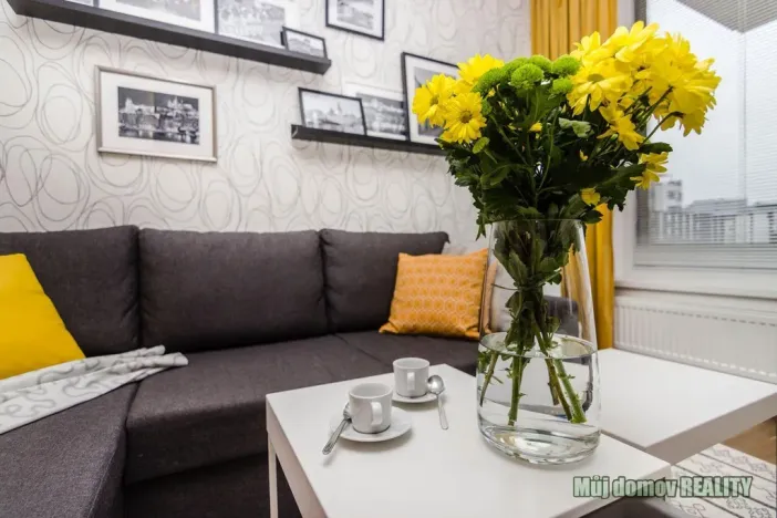 Pronájem bytu 2+kk, Praha - Střížkov, Zakšínská, 52 m2