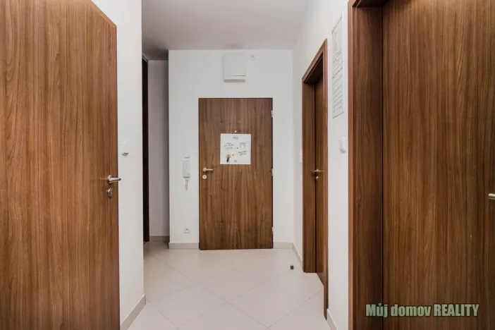 Pronájem bytu 2+kk, Praha - Střížkov, Zakšínská, 52 m2