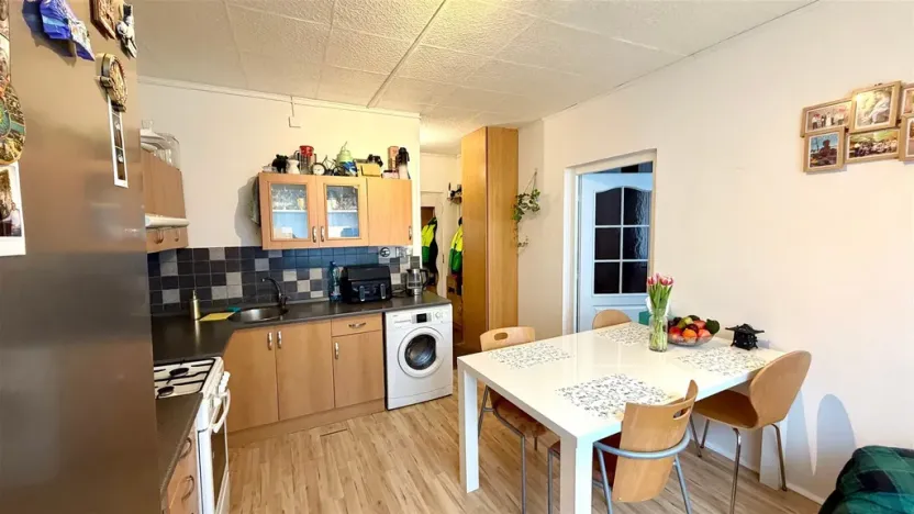 Pronájem bytu 1+1, Cheb, Stavbařů, 37 m2