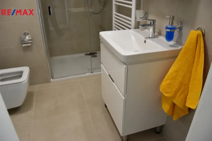 Pronájem bytu 1+kk, Znojmo, Jarošova, 33 m2