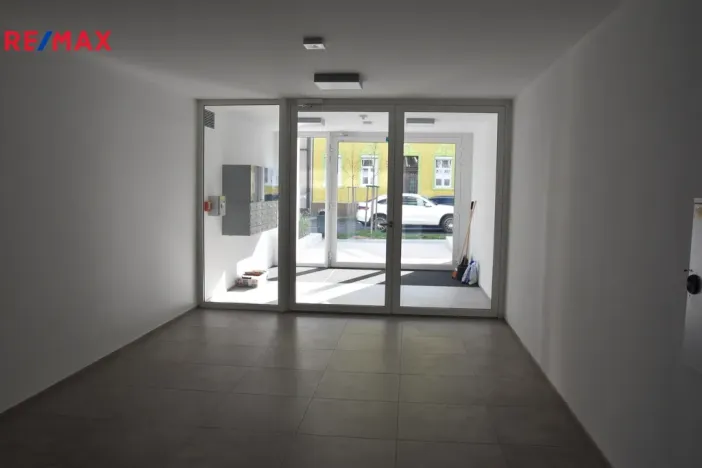 Pronájem bytu 1+kk, Znojmo, Jarošova, 33 m2