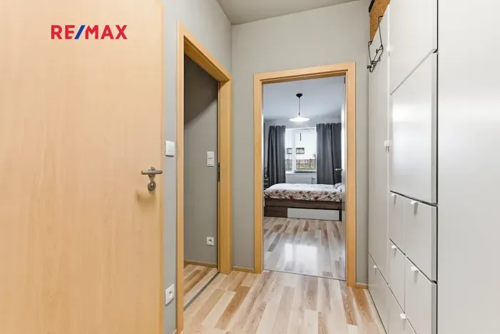 Prodej bytu 2+kk, Praha - Hostavice, U Hostavického potoka, 50 m2