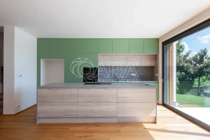 Prodej rodinného domu, Statenice, Nad Vinicí, 270 m2