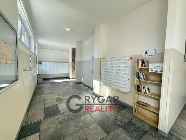 Prodej bytu 1+kk, Praha - Letňany, Třinecká, 41 m2