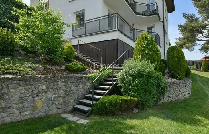 Pronájem vily, Praha - Stodůlky, Ke Koh-i-nooru, 300 m2