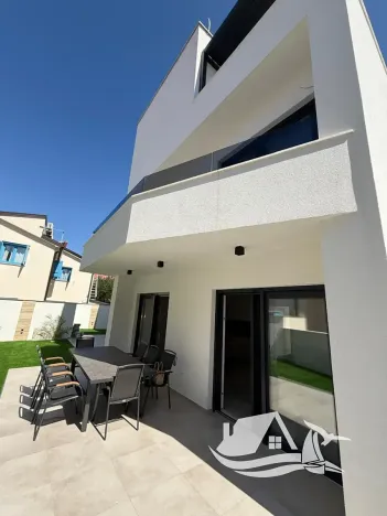 Prodej rodinného domu, Vodice, Chorvatsko, 121 m2