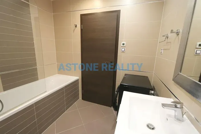 Prodej bytu 2+kk, Praha - Žižkov, Olšanská, 59 m2