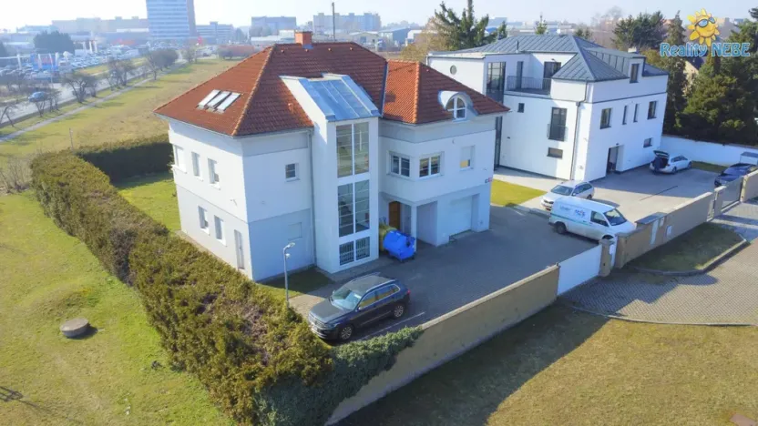 Pronájem vily, Praha - Kunratice, Vídeňská, 350 m2