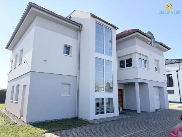 Pronájem vily, Praha - Kunratice, Vídeňská, 350 m2