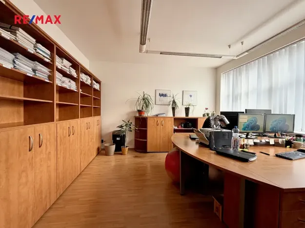 Pronájem kanceláře, Praha - Krč, Hornokrčská, 120 m2