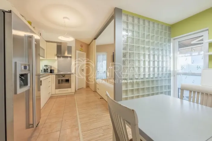 Pronájem bytu 2+1, Praha - Strašnice, Strančická, 49 m2