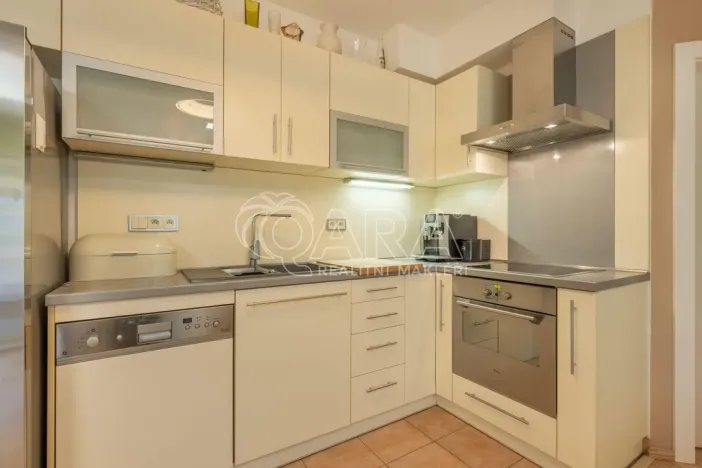 Pronájem bytu 2+1, Praha - Strašnice, Strančická, 49 m2