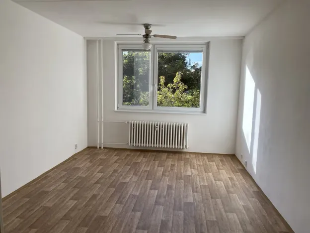 Pronájem bytu 1+kk, Brno - Královo Pole, Herčíkova, 29 m2