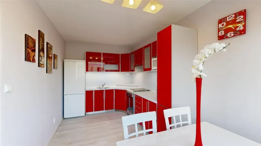 Prodej bytu 3+1, Králův Dvůr, Nad Stadionem, 76 m2