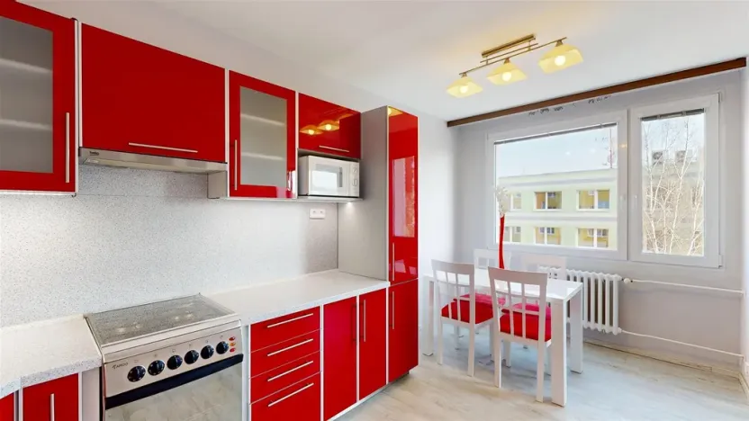 Prodej bytu 3+1, Králův Dvůr, Nad Stadionem, 76 m2