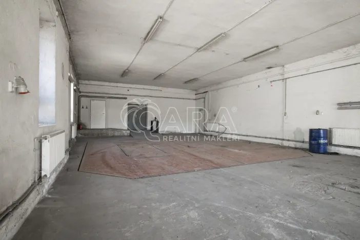 Pronájem výrobních prostor, Nový Jičín, Riegrova, 2293 m2