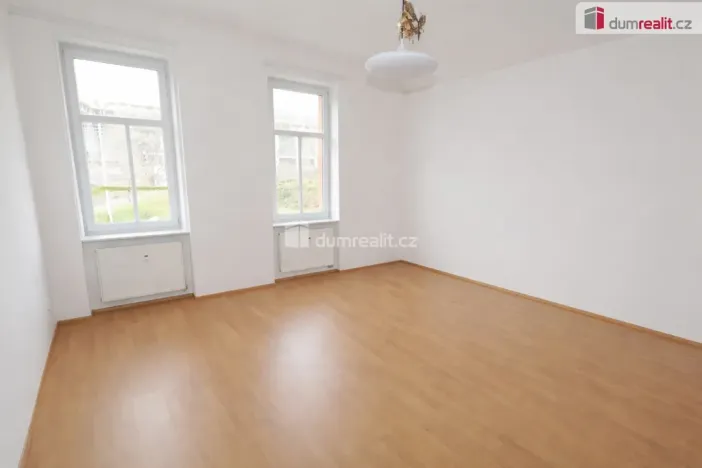 Pronájem bytu 1+1, Praha - Smíchov, Nádražní, 46 m2