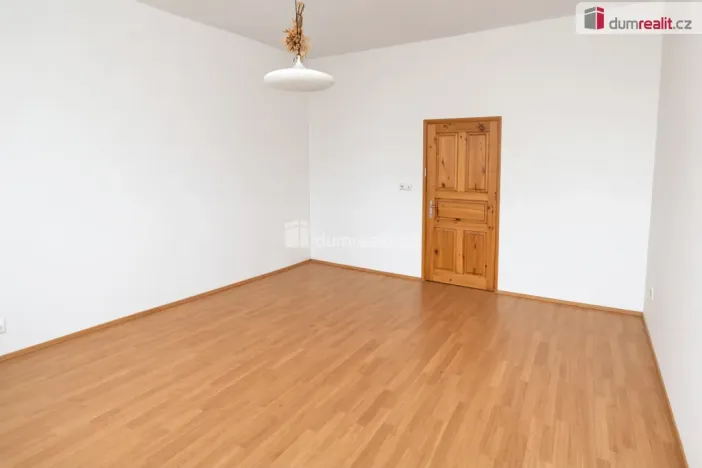 Pronájem bytu 1+1, Praha - Smíchov, Nádražní, 46 m2