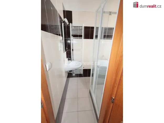 Pronájem bytu 1+1, Praha - Smíchov, Nádražní, 46 m2