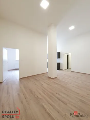 Pronájem bytu 2+kk, Hlučín, Mírové náměstí, 58 m2
