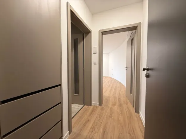 Pronájem bytu 1+kk, Ústí nad Labem, Bělehradská, 33 m2