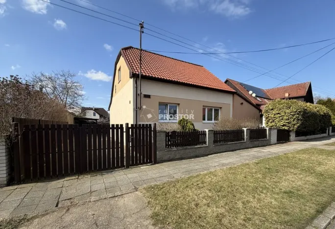 Prodej rodinného domu, Kralupy nad Vltavou - Lobeček, Marie Majerové, 130 m2