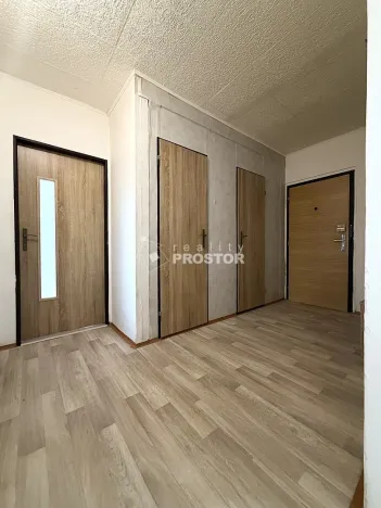 Prodej bytu 3+kk, Praha - Kyje, Travná, 62 m2