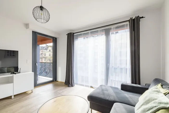 Pronájem bytu 2+kk, Praha - Karlín, Sokolovská, 55 m2