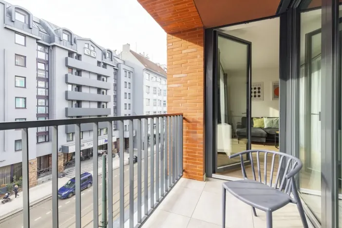 Pronájem bytu 2+kk, Praha - Karlín, Sokolovská, 55 m2